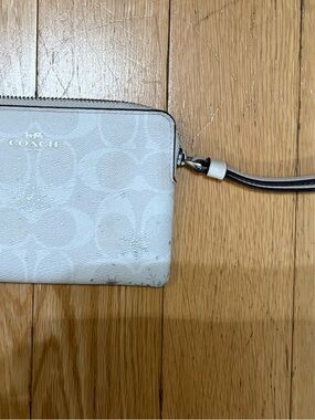 COACH Signature Snowflake Print Corner Zip Wristlet Chalk Silver Limited Edition